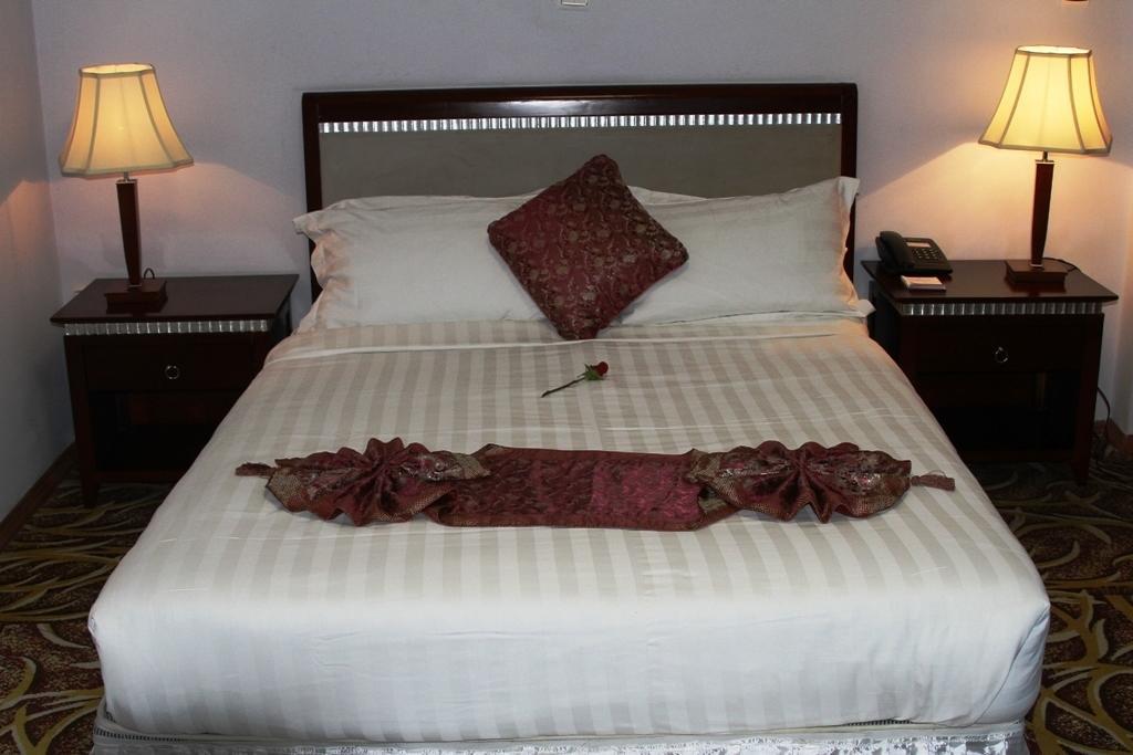 Afarensis International Hotel Addis Abeba Esterno foto