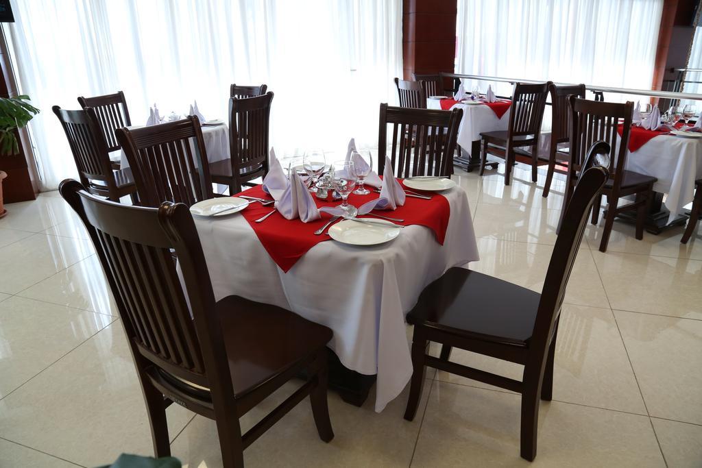 Afarensis International Hotel Addis Abeba Esterno foto