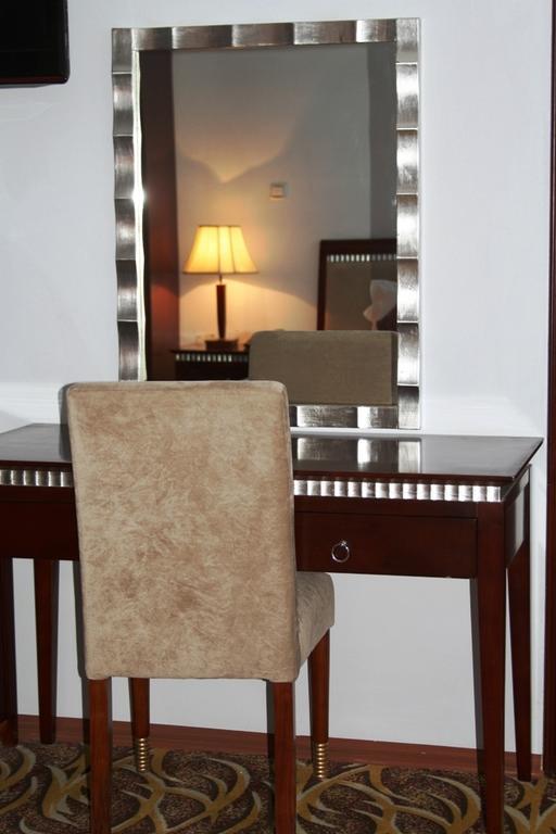 Afarensis International Hotel Addis Abeba Esterno foto