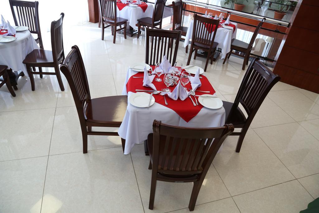 Afarensis International Hotel Addis Abeba Esterno foto