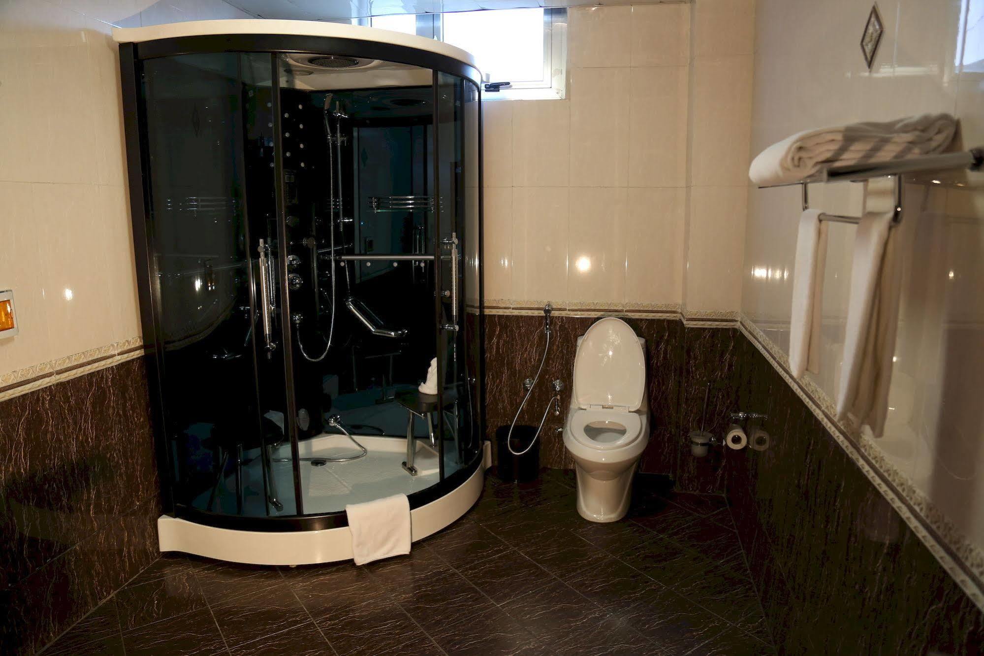 Afarensis International Hotel Addis Abeba Esterno foto