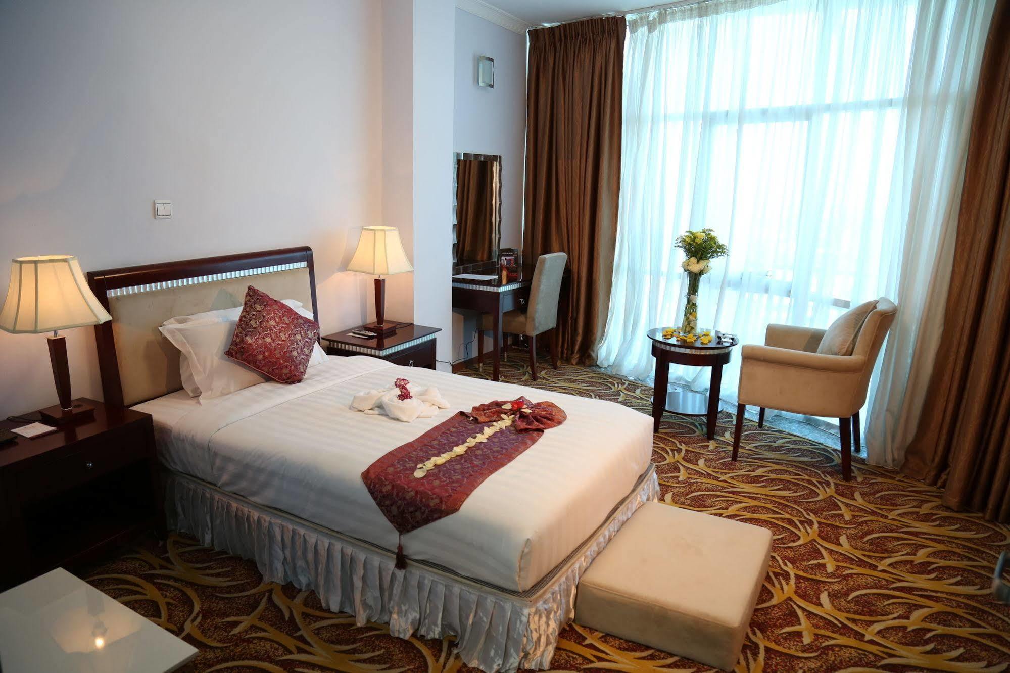 Afarensis International Hotel Addis Abeba Esterno foto