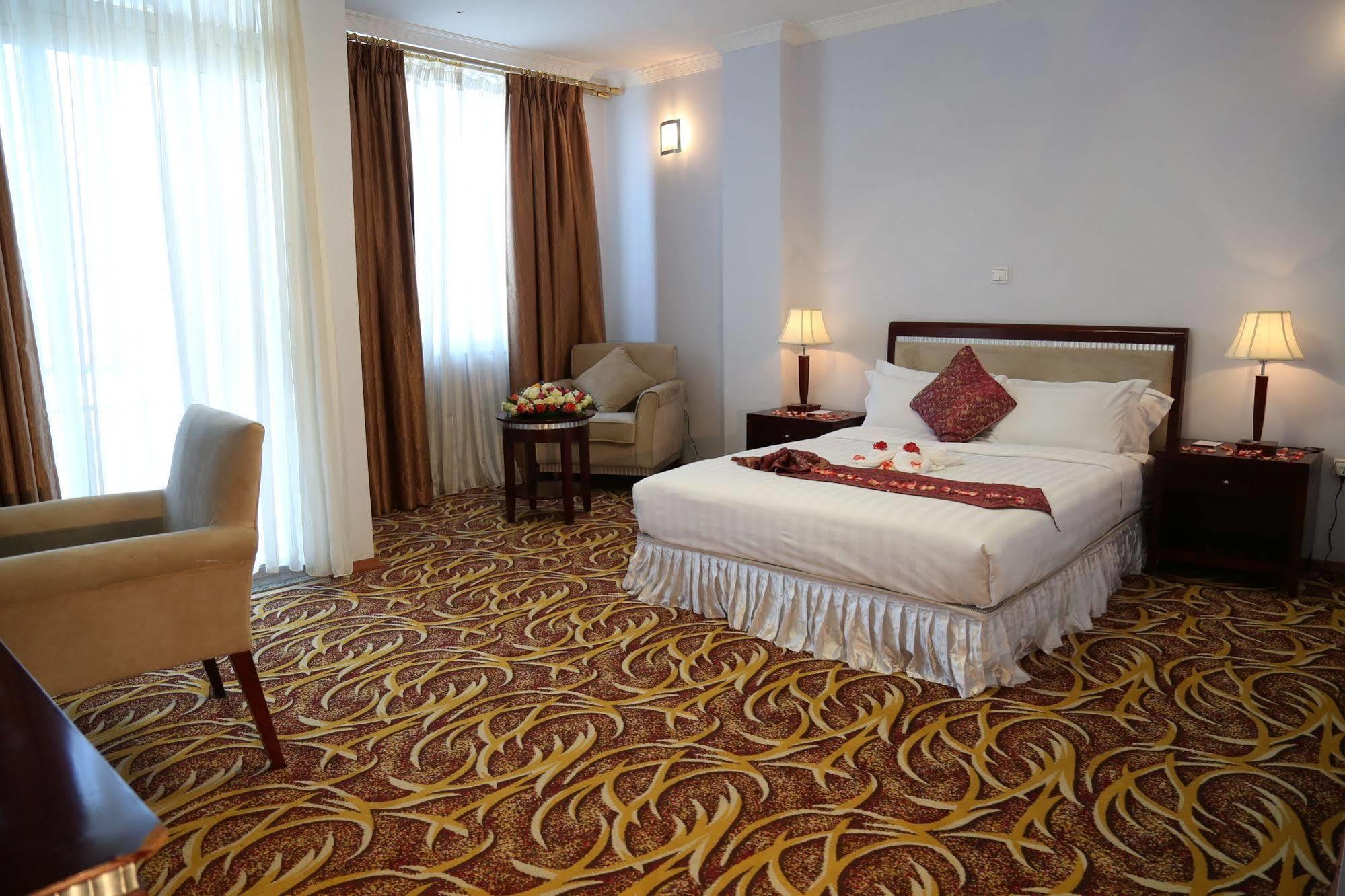 Afarensis International Hotel Addis Abeba Esterno foto